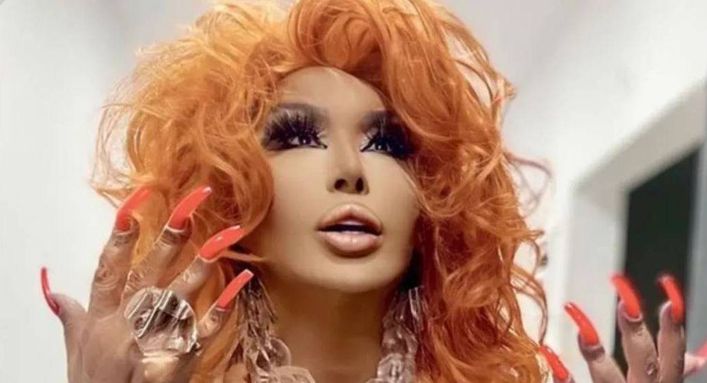 Türk Müziğinin divası Bülent Ersoy makyajsız yakalandı! Görenler tanıyamadı - Resim: 33